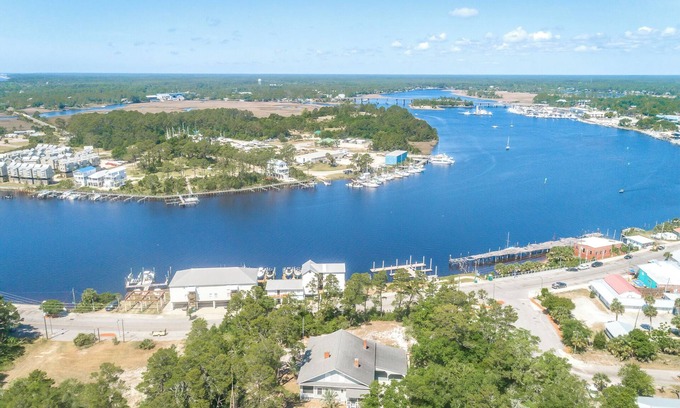 Carrabelle Haus | Above & Beyond- 2BR/2BA historic home in downtown Carrabelle