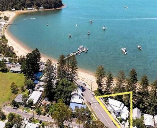 Patonga Wohnung | Absolute Beach Front House Panoramic Views