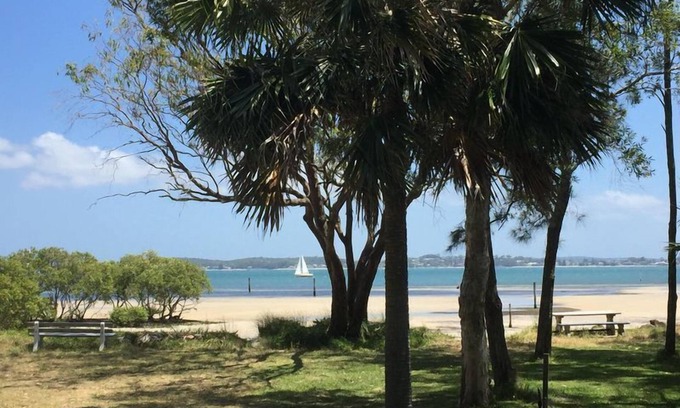 Mid-Coast Council Haus | PRIVATE ABSOLUTE BEACHFRONT MANOR PINDIMAR SANDS