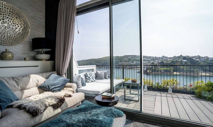 Fowey Wohnung | Absolute Luxury and Calm in Marners Rock No 3 With Superb Sea Views