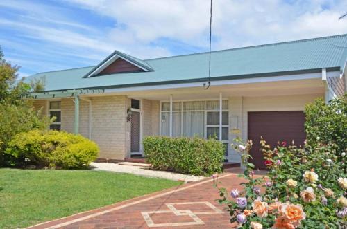 Emu Point Haus | Acacia Grove by the BnB Collection