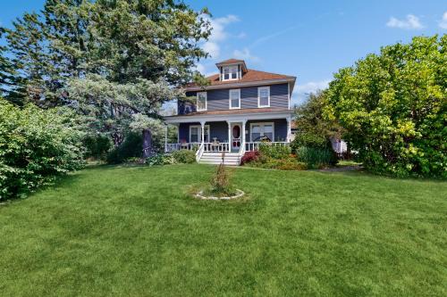 East Sullivan Haus | Acadia Lights Cottage & Cabin