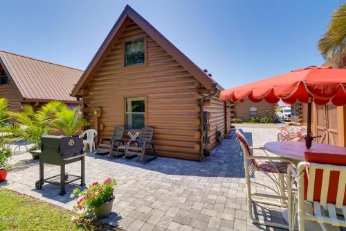 Okeechobee Haus | Access to Lake Okeechobee Cabin with Perks!
