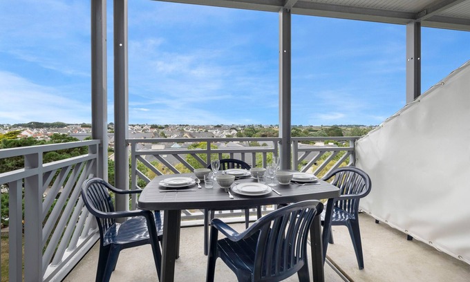 Le Croisic Wohnung | Maisonette mit Balkon, Pool und Strandzugang