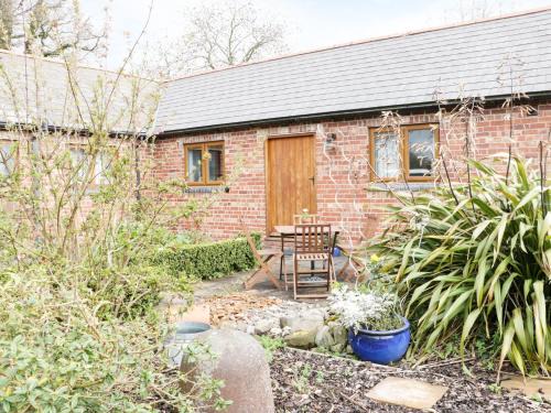 Loppington Haus | Acorn Cottage 1