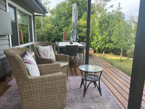 Whitfield Haus | Acorn Cottage your home away from home in Whitfield