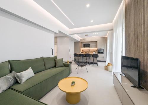 Piraeus Wohnung | Acropolis view 2BD penthouse next to tram and port