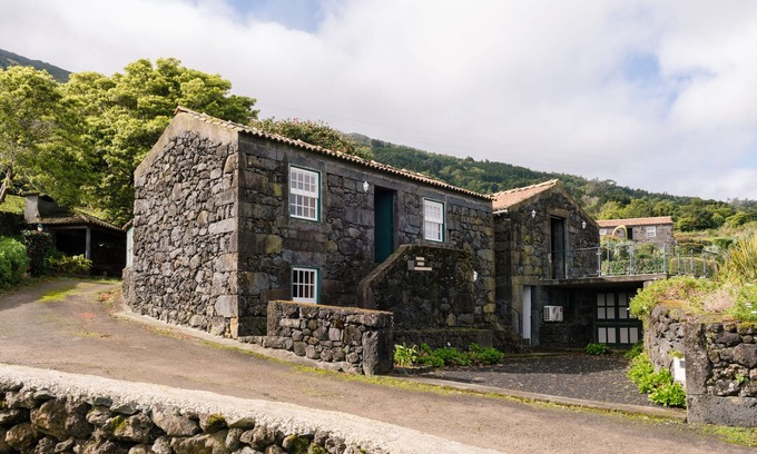 Prainha Haus | Azoren Traditionelle Steinhäuser mit Meerblick !!