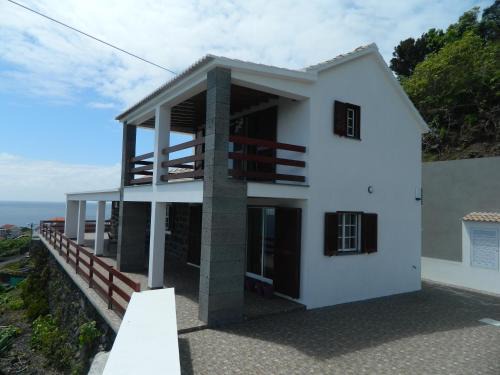 Lajes do Pico Haus | Adega Ninho da Cagarra