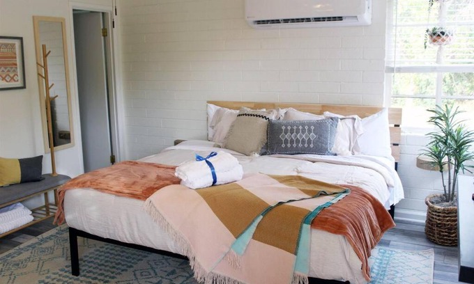 Tempe Wohnung | Adorable Ground Level Boho Studio Blocks From Dwntn-C