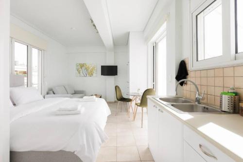 Attiki Wohnung | Adorable sunny studio with private balcony I