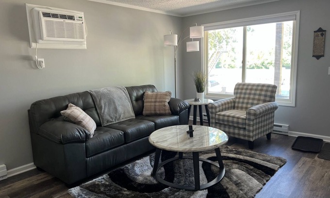 Holly Wohnung | Adventure Acres- Suite C6