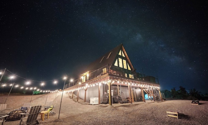 Chiloquin Kabine | Aframe Escape|Mtn&Lake Views|Spa|GameRoomlTheatre|Stargazing|Basecamp