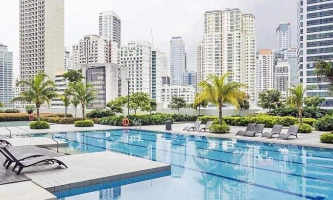 Pandacan Wohnung | Aircon Budget Room for 4 persons - good for groups and families