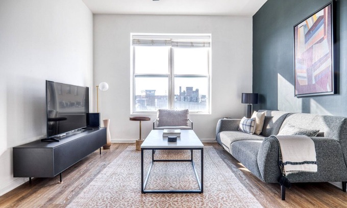 Adams Morgan Wohnung | Airy Dupont Circle 2BR nr. U Street, Metro & Glen’s Mkt, by Blueground