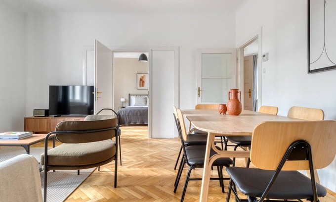 Hietzing Wohnung | Airy Hietzing 4BR w/ Community Garden & Private Terrace, by Blueground