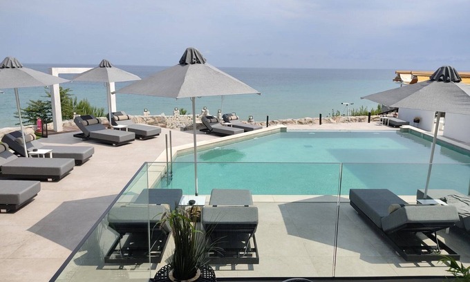 Gritsa Hotel | Akrotiri Olympus Luxury Suites