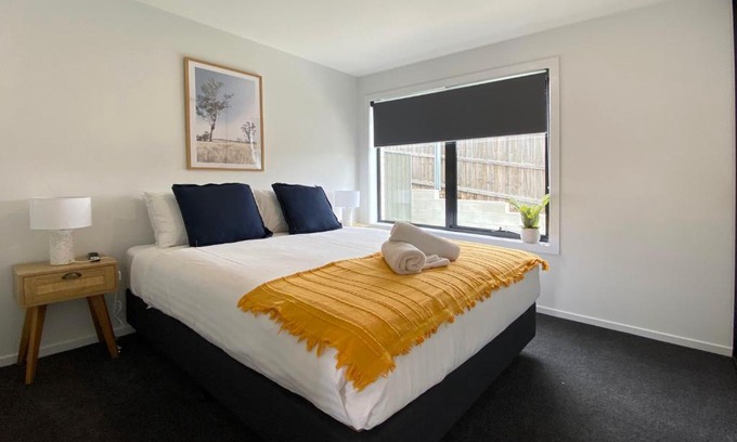 Cambridge Haus | Albatross Rise - Modern Family Home