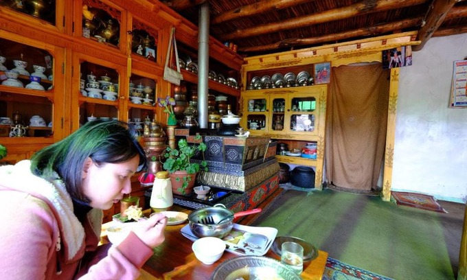 Saspul Haus | Alchi View Denmo House