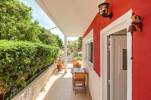 Alges Haus | Algés Village Casa 2 by Lisbon-Coast vacation