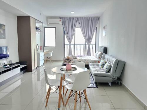 Seksyen 14 Haus | Alinea Suites by Adryan