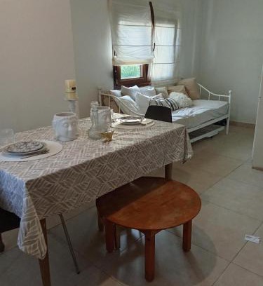 Kala Nera Haus | Alkyone 4 Bed Accomodation