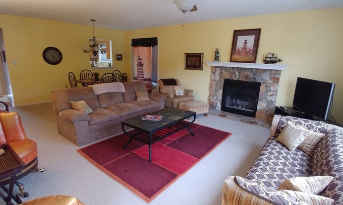 Northlake Eigentumswohnung | All inclusive 3 bedrooms, 2 full baths to accommodate a max of 6 in Anderson. SC