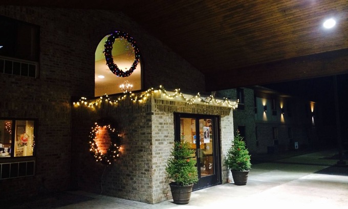 Kalkaska Hotel | All Seasons Resort