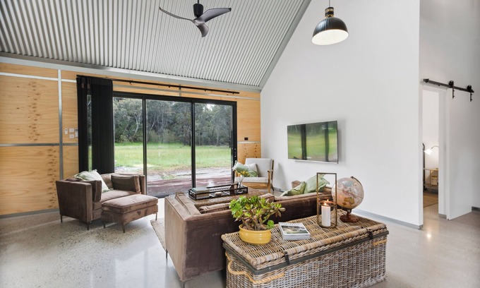 Whitfield Haus | ALL Sheds - Comfort & Style for Families or Groups up to 10 guests