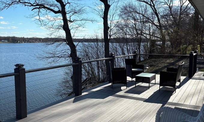 East Leroy Hütte | All sports lake, Excellent fishing, Million dollar view over looking the lake!