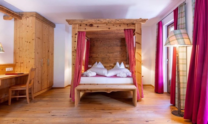 Haus Haus | "Alm-Suite" with bathtub, shower, WC (4-6 n.) - Natur- und Wellnesshotel Höflehner