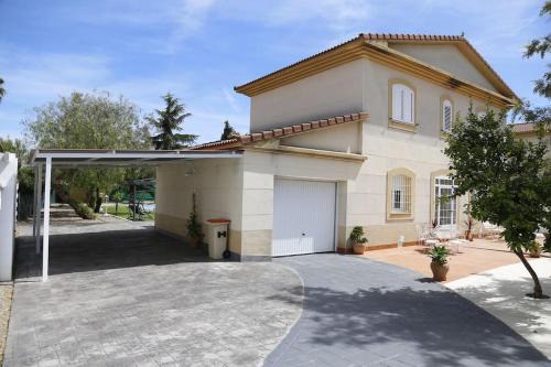 Ceres Golf Haus | Alojamiento Turístico Esmeralda
