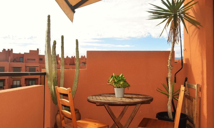 Granadilla de Abona Wohnung | alquilaencanarias El Medano Sotavento A, terrace & pool