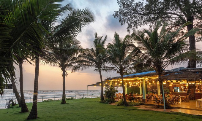 Ashvem Hotel | Amadi Beach Front Resort