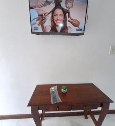 Sauce Viejo Haus | Amarillo Toscana