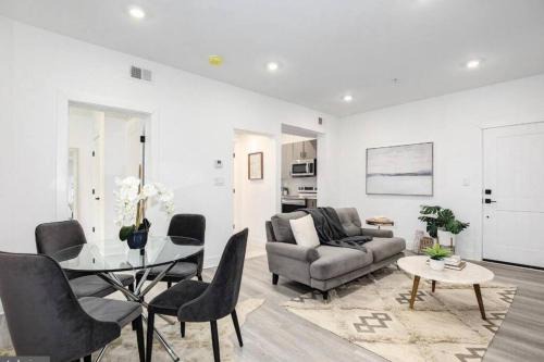 Northeast Haus | Amazing Capital Hill APT