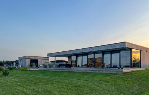 Hvidbjerg Strand Haus | Amazing Home In Børkop With Wifi