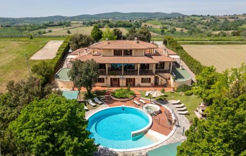 Gualdo Cattaneo Haus | Amazing Home In Gualdo Cattaneo Pg