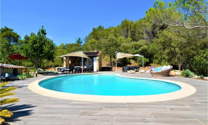Lafare Haus | Amazing Home In Lafare With Kitchen
