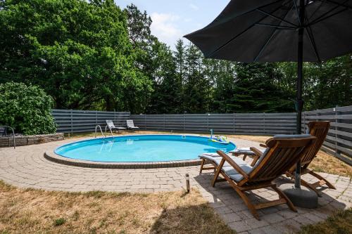 Ronde Haus | Amazing Home In Rønde With 2 Bedrooms, Swimming Pool And Wifi