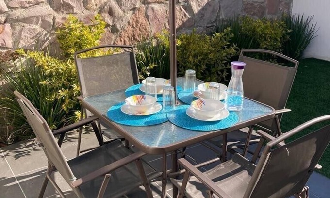 El Marques Haus | Amazing Home with Zibata Golf Club Access, 24hrs Security