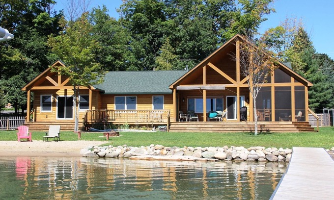 Rapid City Haus | ERSTAUNLICHE Nord Elk Lake Getaway