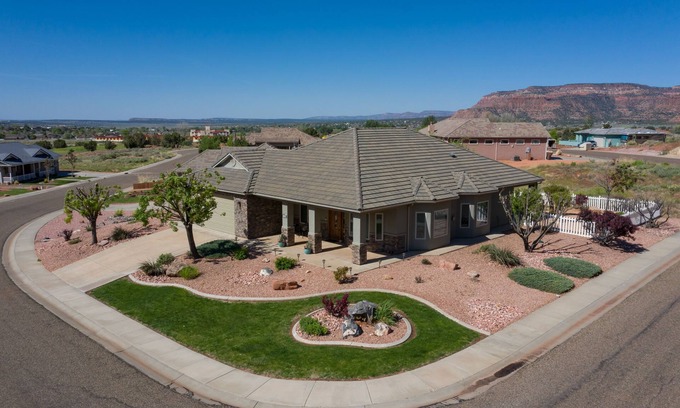 Kanab Haus | Einen atemberaubenden Blick!!! Bleiben Sie in der Heimat der Red Rocks ~ Mit Cal King Bed