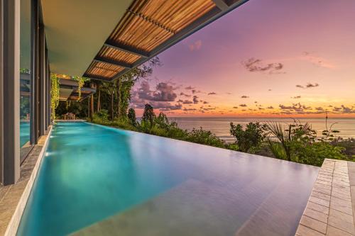 Dominical Haus | Amazing View-25m75ft Pool-sleep 16-luxury-private