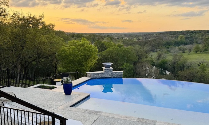Spring Branch Haus | Amazing Views on over 4 acres-River access-infinity pool-Hot Tub