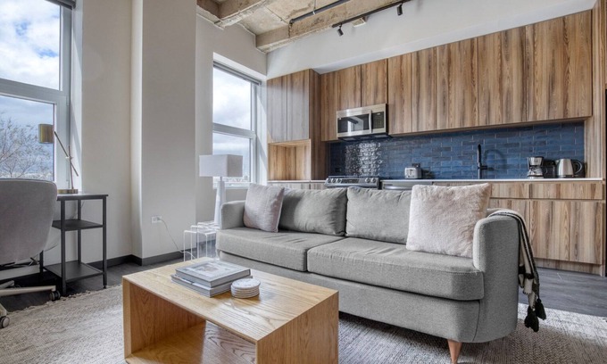 Near West Side Wohnung | Amazing West Loop Jr 1BR w/ Rooftop & Dog Wash, nr L, by Blueground