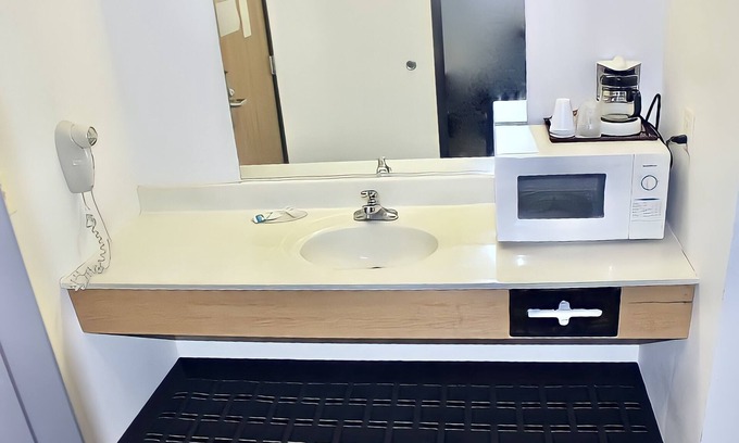 Stanley Hotel | AmeriVu Inn and Suites - Stanley