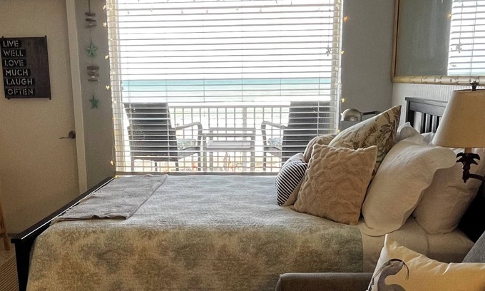 Lenox Park Wohnung | "Atlantic Overlook" @ Ocean Jewels: OceanFront Studio mit großem privaten Balkon!