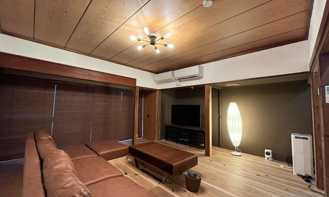 Hedamura Haus | An inn where you can rent an old private house where you can fish from the window of the house 2 mi / Numazu Shizuoka