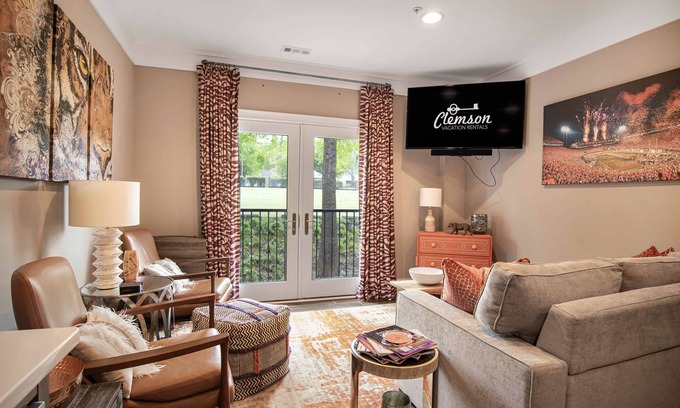 Clemson Wohnung | An Updated Studio Apartment Within Walking Distance to Campus!